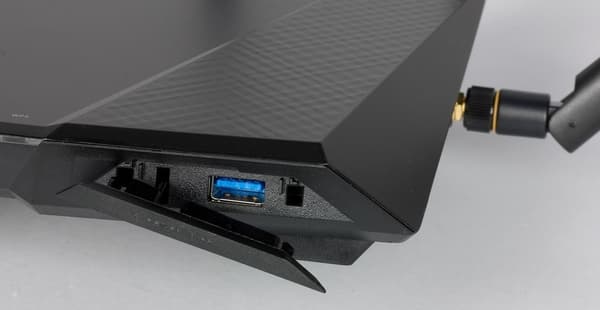 Внешний вид Asus RT-AC3200