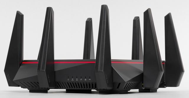Внешний вид Asus RT-AC5300 Внешний вид Asus RT-AC5300