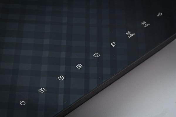 Внешний вид беспроводного роутера ASUS RT-N66U Внешний вид беспроводного роутера ASUS RT-N66U