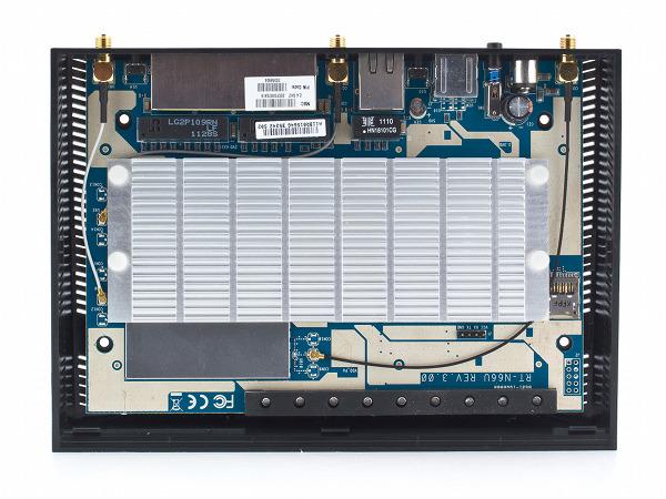 Печатная плата беспроводного роутера ASUS RT-N66U Печатная плата беспроводного роутера ASUS RT-N66U
