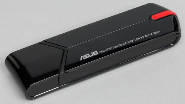 Внешний вид Asus USB-AC68 Внешний вид Asus USB-AC68
