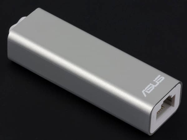 Внешний вид роутера ASUS WL-330NUL Внешний вид роутера ASUS WL-330NUL