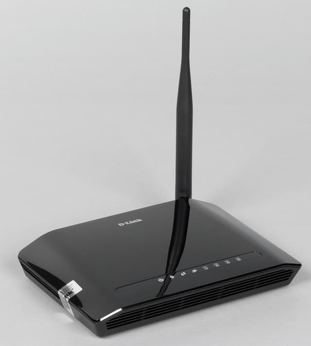 Внешний вид D-Link DIR-300S Внешний вид D-Link DIR-300S