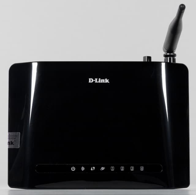 Внешний вид D-Link DIR-300S Внешний вид D-Link DIR-300S
