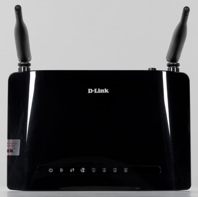 Внешний вид D-Link DIR-615S Внешний вид D-Link DIR-615S