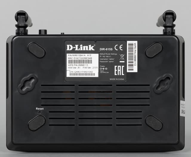 Внешний вид D-Link DIR-615S Внешний вид D-Link DIR-615S