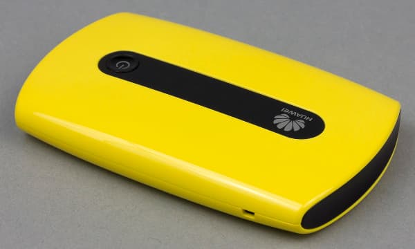 Внешний вид роутера Huawei E5221 Внешний вид роутера Huawei E5221