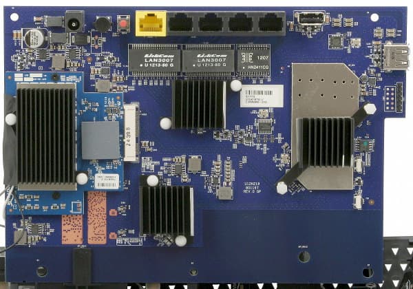 Печатная плата роутера Netgear R6300