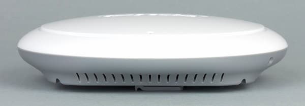 Внешний вид точки доступа Tenda W301A Внешний вид точки доступа Tenda W301A