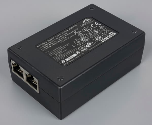 Блок питания точки доступа Ubiquiti UniFi AP Pro