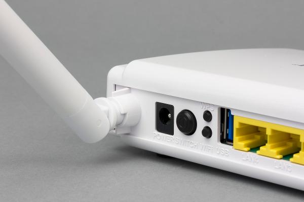 Внешний вид Upvel UR-354AN4G Внешний вид Upvel UR-354AN4G