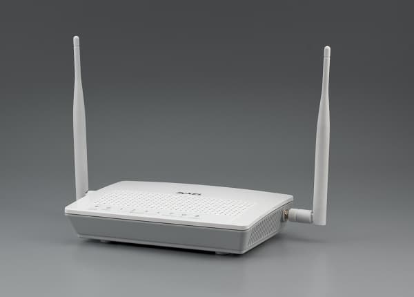 Интернет-центр ZyXEL P660HN EE: Внешний вид Интернет-центр ZyXEL P660HN EE: Внешний вид