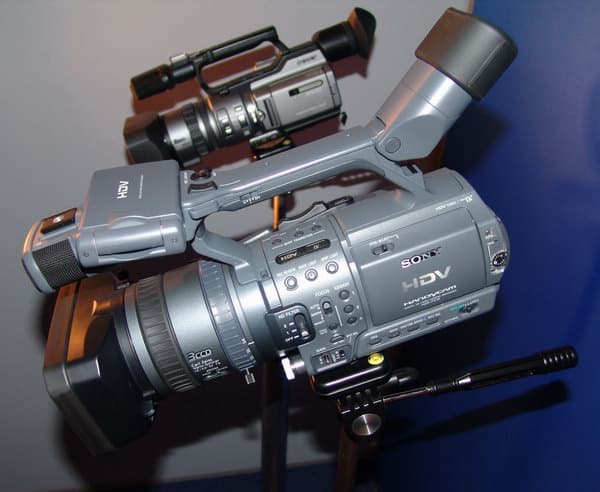 FX1 и VX2100