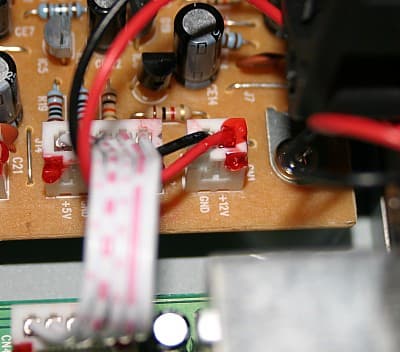 12 V