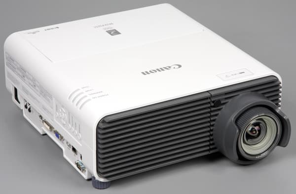 Проектор Canon Xeed WUX450ST, внешний вид Проектор Canon Xeed WUX450ST, внешний вид