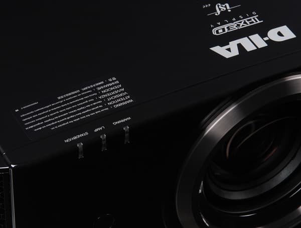 Проекторы JVC DLA-X70RB/DLA-X90RB, задняя поверхность Проекторы JVC DLA-X70RB/DLA-X90RB, задняя поверхность