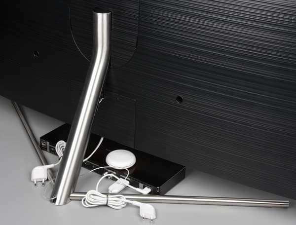 QLED-телевизор Samsung QE55Q7CAMUXRU, вид сбоку QLED-телевизор Samsung QE55Q7CAMUXRU, вид сбоку