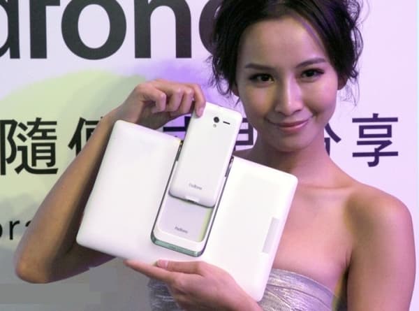 Презентация Asus Padfone2 в Милане