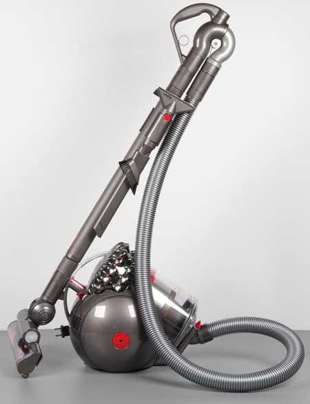 Пылесос Dyson Cinetic Big Ball Animalpro, общий вид Пылесос Dyson Cinetic Big Ball Animalpro, общий вид