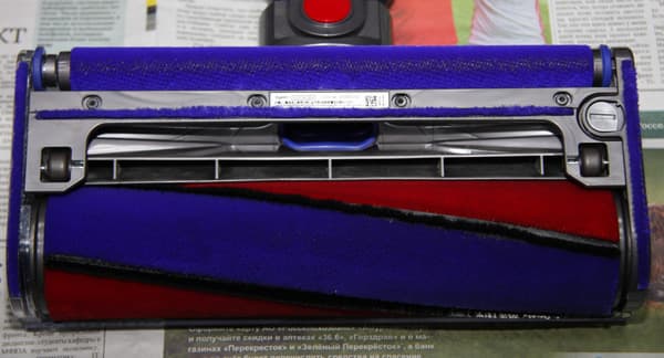 Пылесос Dyson V8 Absolute, насадка Fluffy Пылесос Dyson V8 Absolute, насадка Fluffy