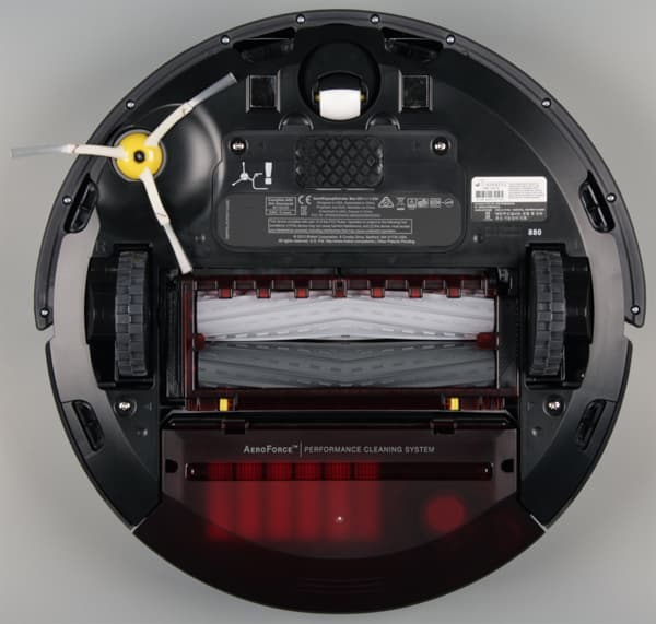 Робот-пылесос iRobot Roomba 880, вид снизу Робот-пылесос iRobot Roomba 880, вид снизу