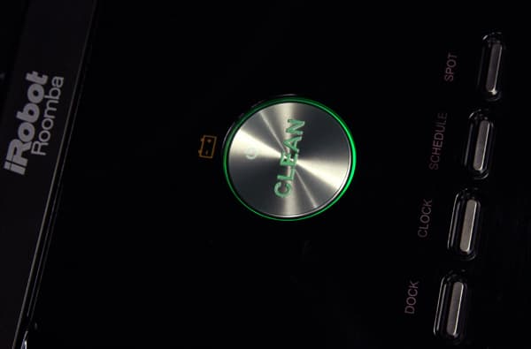 Робот-пылесос iRobot Roomba 880, контрольная панель Робот-пылесос iRobot Roomba 880, контрольная панель
