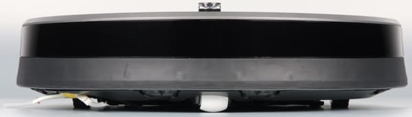 Робот-пылесос iRobot Roomba 880, вид спереди Робот-пылесос iRobot Roomba 880, вид спереди