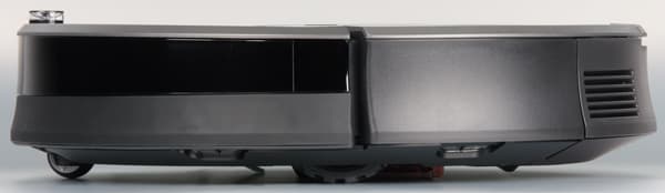 Робот-пылесос iRobot Roomba 880, вид слева Робот-пылесос iRobot Roomba 880, вид слева