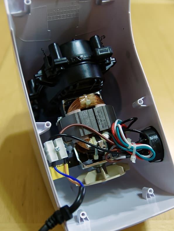 Vitek VT-3611 W