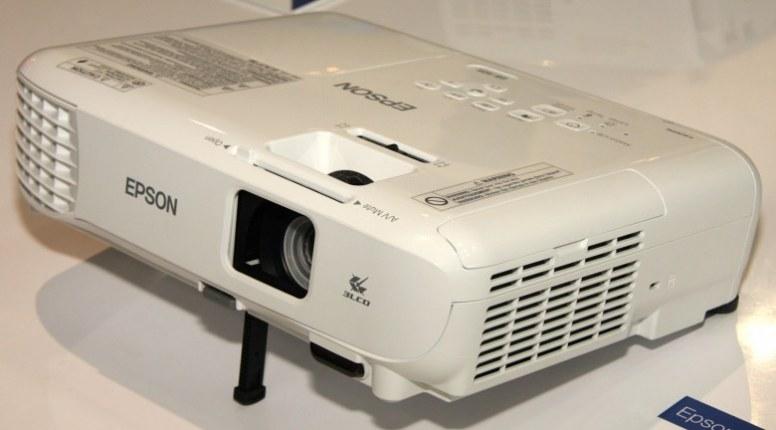 Epson EB-S05