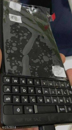 Опубликованы реальные фотографии смартфона BlackBerry Key 2