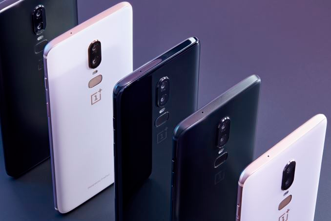 Стало известно, почему смартфон OnePlus 6 не получил поддержку беспроводной зарядки