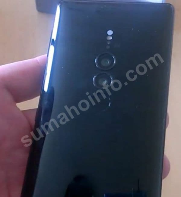 В Сеть слили первые фотографии смартфона Sony Xperia XZ3