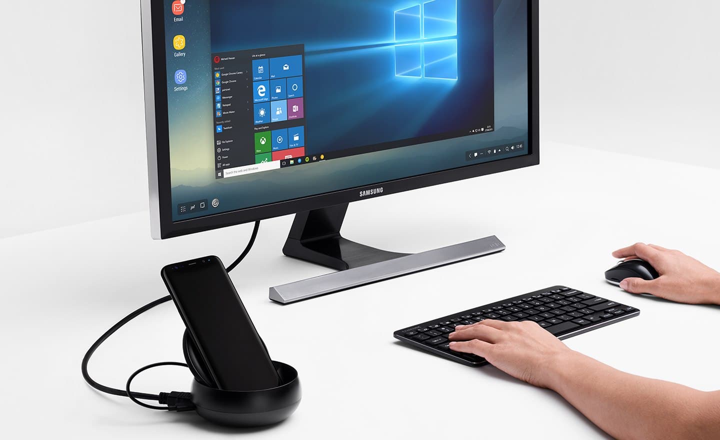 Обновление Samsung Dex даст возможность полноценно пользоваться мобильным устройством, подключённым к док-станции