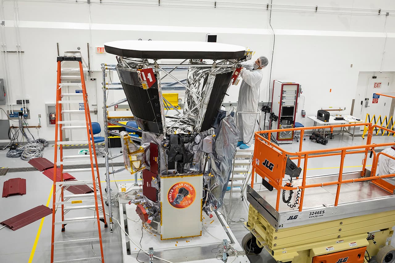 NASA рассказало про тепловой щит зонда Parker Solar Probe, который позволит приблизиться к Солнцу на минимальное расстояние