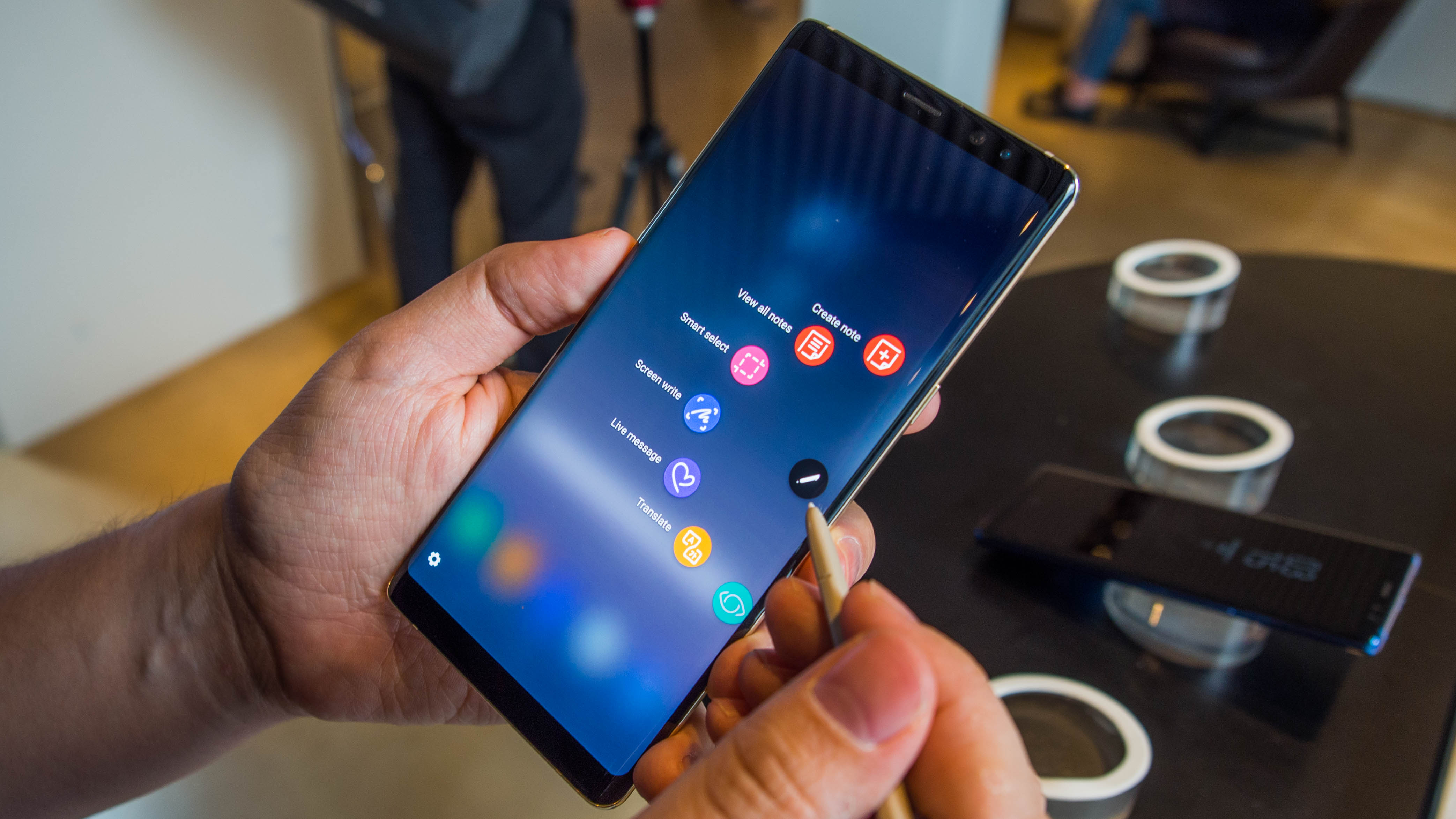 Видео дня: Samsung хвалит смартфон Galaxy Note9