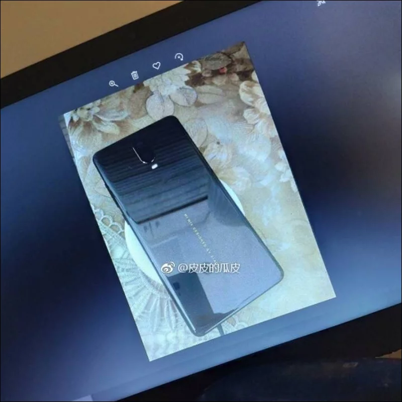 Появились первые живые фото безрамочного смартфона Xiaomi Mi Mix 3