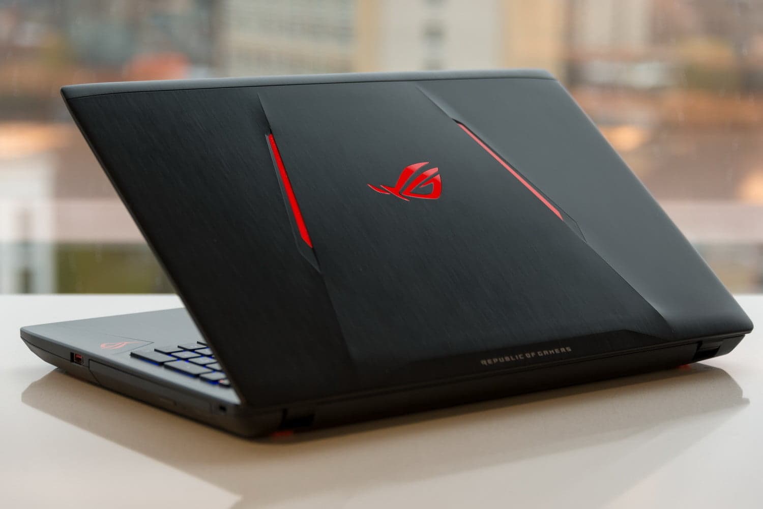 Asus и MSI теряют позиции на рынке игровых ноутбуков