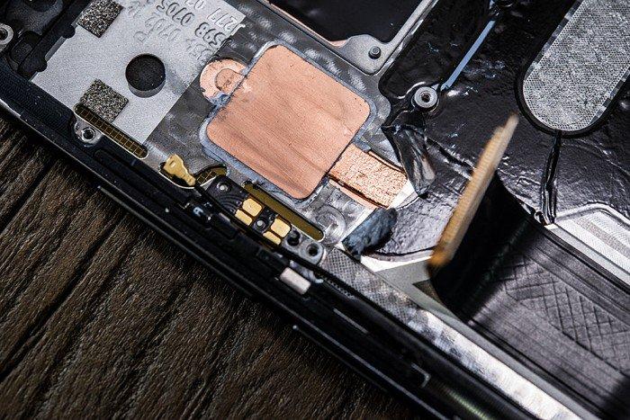Фотогалерея дня: внутреннее убранство самого производительного смартфона Meizu
