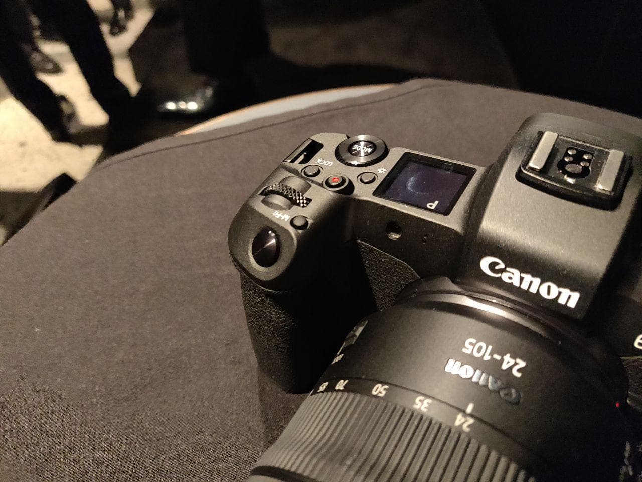 Canon EOS R
