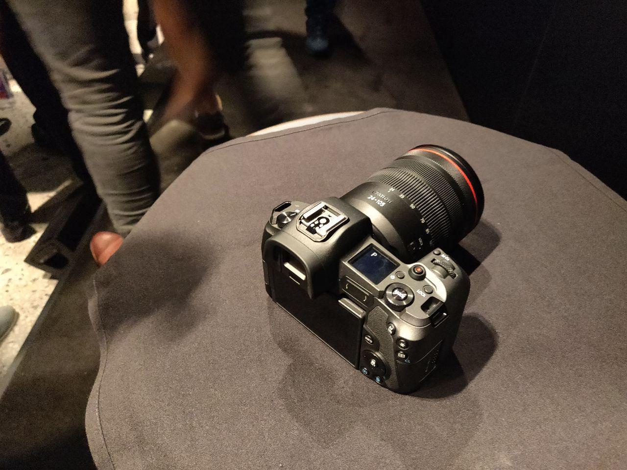 Canon EOS R