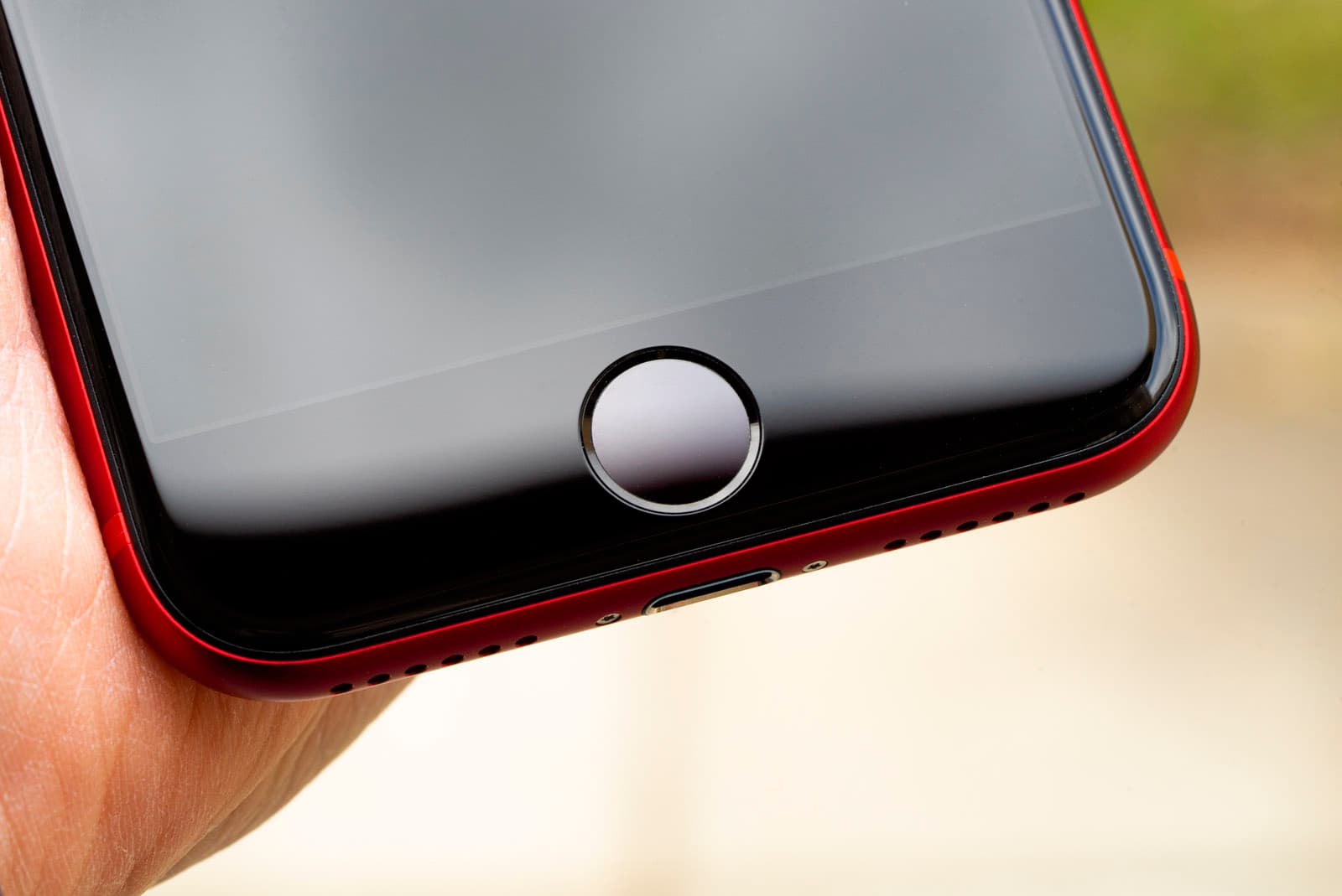 Самый дешёвый iPhone, который поможет переманить до 1,5 млрд пользователей Android, может задержаться