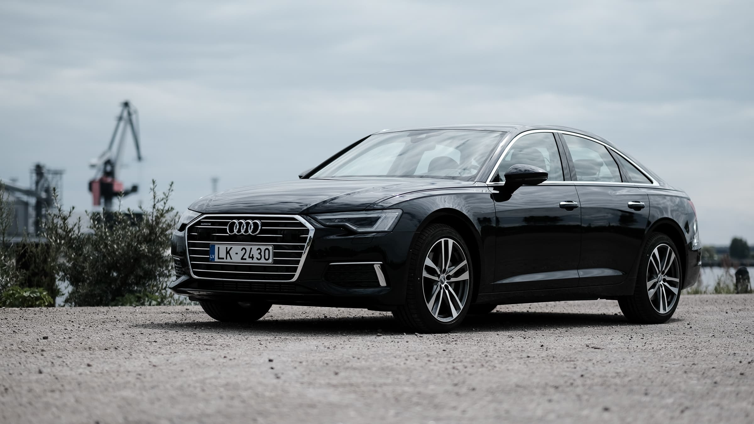 Audi, Volkswagen, Skoda, Porsche и другие компании начали отказываться от поставок автомобилей в Россию
