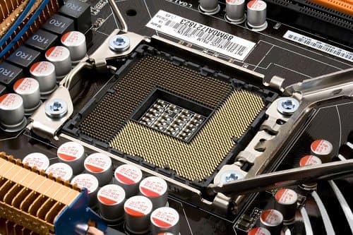 Socket 1366 с открытой крышкой