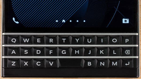 Клавиатура смартфона BlackBerry Passport