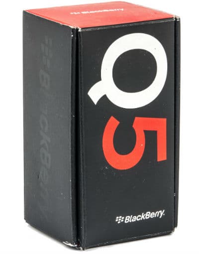 Коробка смартфона BlackBerry Q5 Коробка смартфона BlackBerry Q5