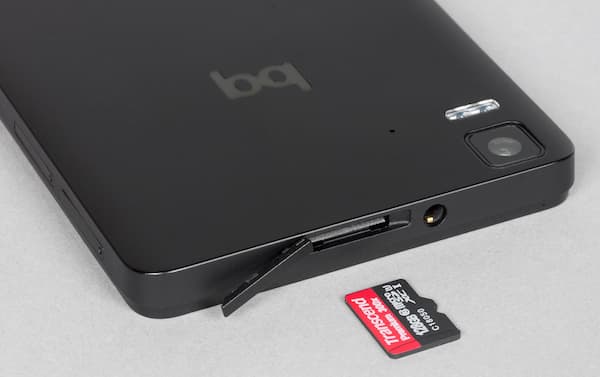 Смартфон BQ Aquaris E5 HD Ubuntu Edition Смартфон BQ Aquaris E5 HD Ubuntu Edition
