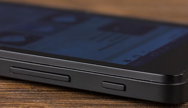 Смартфон BQ Aquaris E4.5 Ubuntu Edition Смартфон BQ Aquaris E4.5 Ubuntu Edition