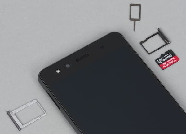 Смартфон BQ Aquaris X5 Cyanogen Edition Смартфон BQ Aquaris X5 Cyanogen Edition