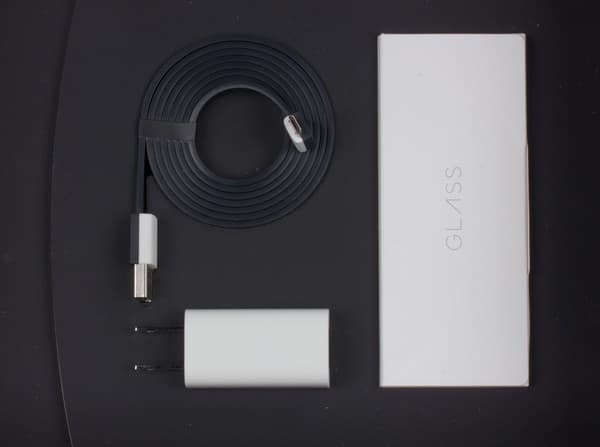 Комплектация умных очков Google Glass 2.0 Explorer Edition Комплектация умных очков Google Glass 2.0 Explorer Edition